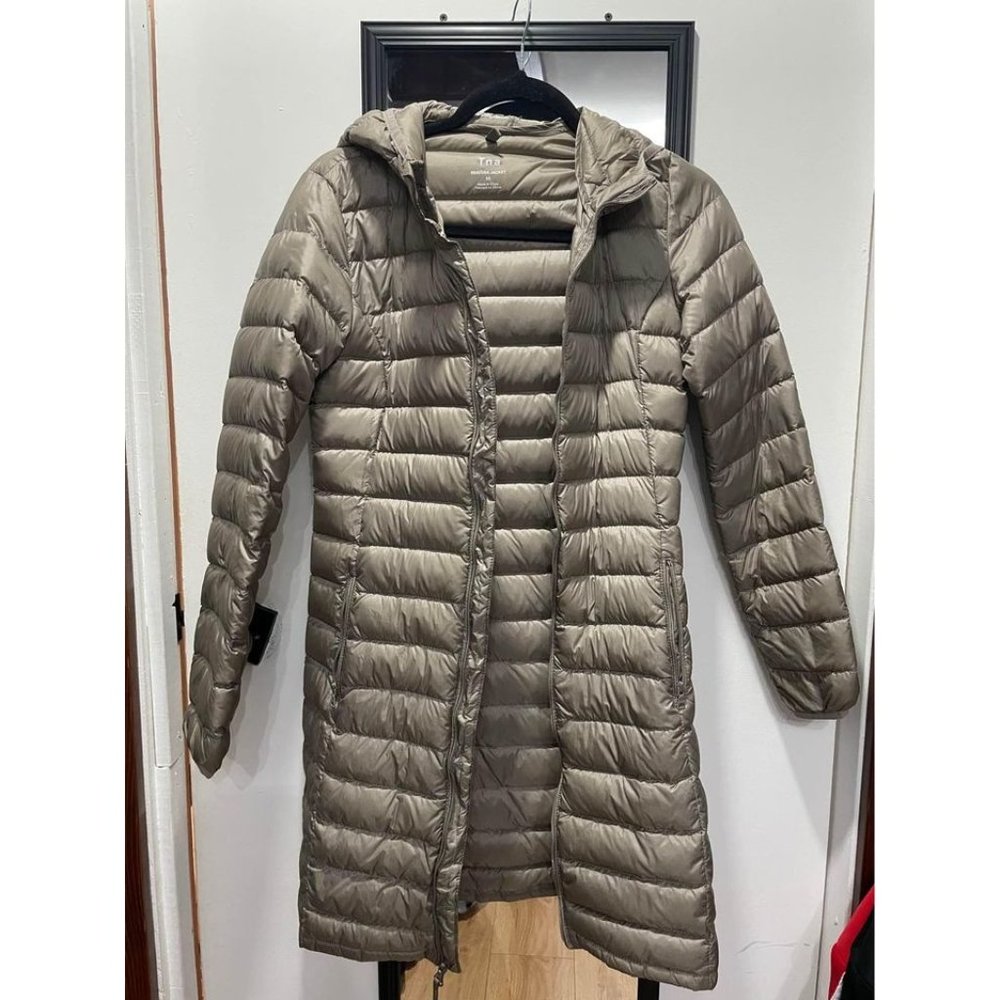 Aritzia TNA Bravura Puffer Jacket